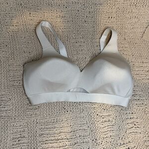 CACIQUE 38D LANE BRYANT SIMPLY WIRE FREE PLUNGE NO WIRE BRA BEIGE